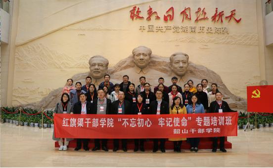 f2209050637dcc2a0b76a377f8e91c18.jpg