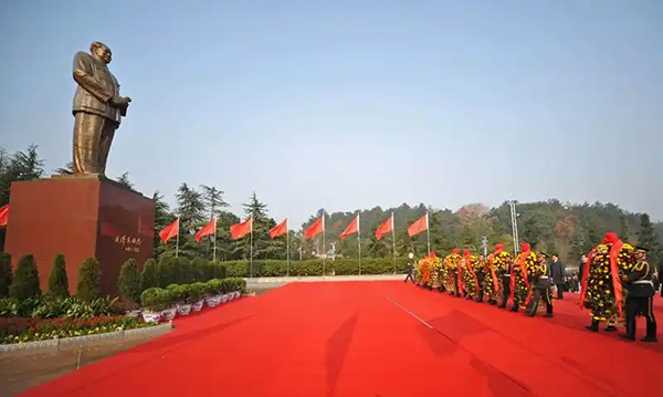 韶山红色教育：毛泽东故居背后的初心故事
