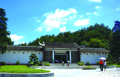李家祠堂的一本书：韶山红色教育的精神原点