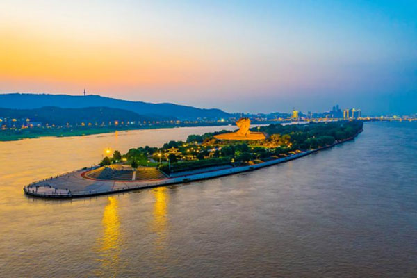 韶山红色教育培训：寻迹橘子洲头 传承红色基因 砥砺初心使命